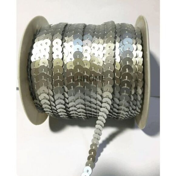 1 Roll of Matte Silver Sequin Trim 100 Yards 6mm - Brand New - Picture 1 of 1